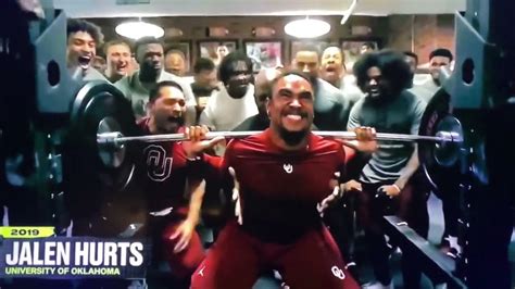 jalen hurts squat max|Jalen Hurts squats nearly 600 pounds, shocks。